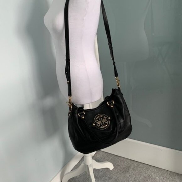 Tory Burch Amanda Classic Hobo Bag with Gold Toned Hardware - Picture 9 of 9